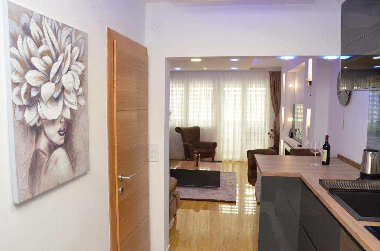 Apartament Centar 5 Star Kraljevo Zewnętrze zdjęcie